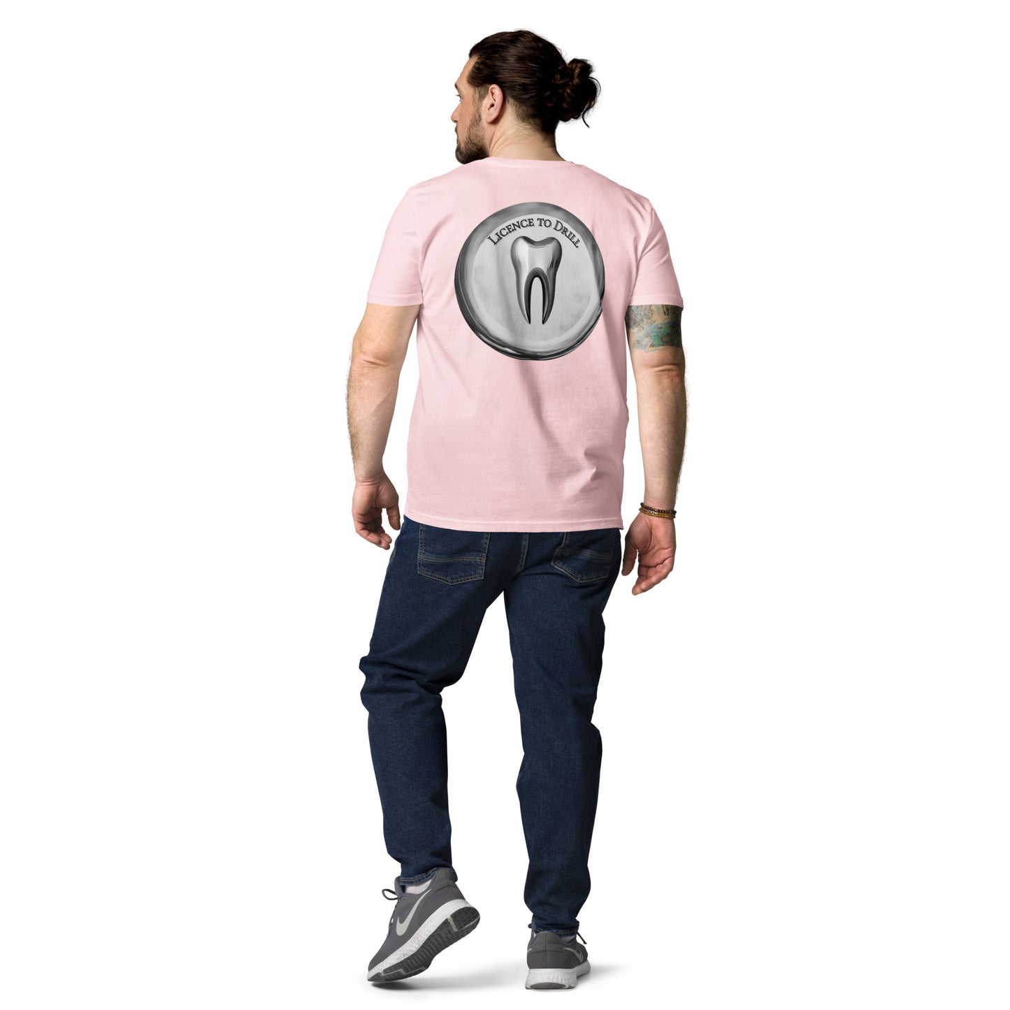 Unisex-T-Shirt mit großem 'Licence to Drill'-Design und Zahnmotiv auf der Rückseite – stilvoll und nachhaltig